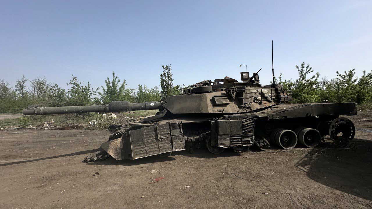 на Украине уничтожено не менее 6 американских танков M1A1 Abrams на Украине уничтожено не менее 6 американских танков M1A1 Abrams