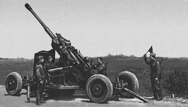 85-мм зенитная пушка 52-К или КС-12 обр. 1939 г. 85-мм зенитная пушка 52-К или КС-12 обр. 1939 г.