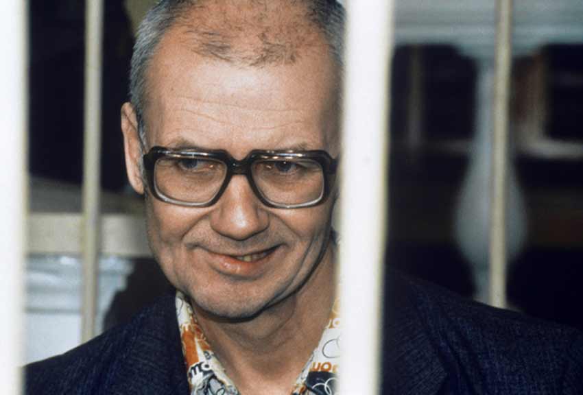 Чикатило сексуальный маньяк, серийный убийца Чикатило Андрей - сексуальный маньяк, серийный убийца
