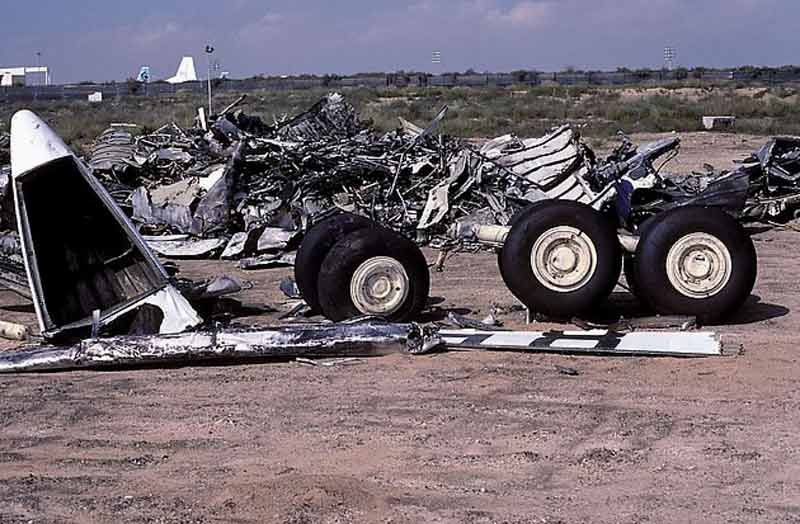 обломки Ту-154 разбившегося 15 декабря 1997 в ОАЭ обломки Ту-154 разбившегося 15 декабря 1997 в ОАЭ