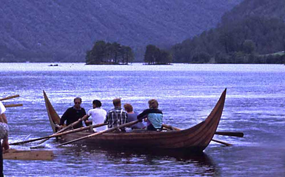 Replica of the smaller Kvalsund boat Replica of the smaller Kvalsund boat