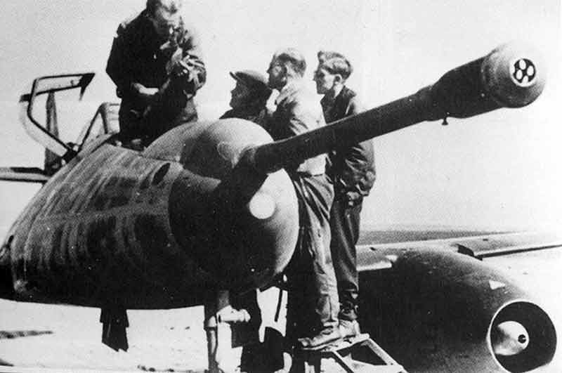 ME-262A с пушкой MK 114 ME-262A с пушкой MK 114
